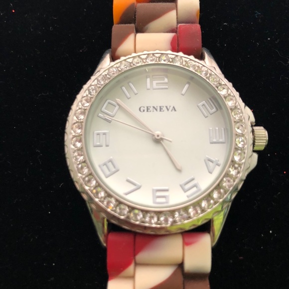 Watch - Picture 3 of 3